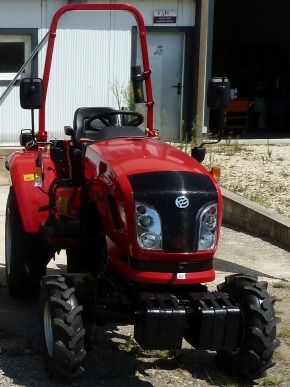 4WD tractor